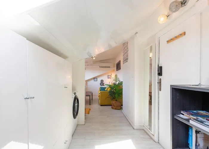 Homelivia, Attic -mansarde Sous Les Toits De Apartment *