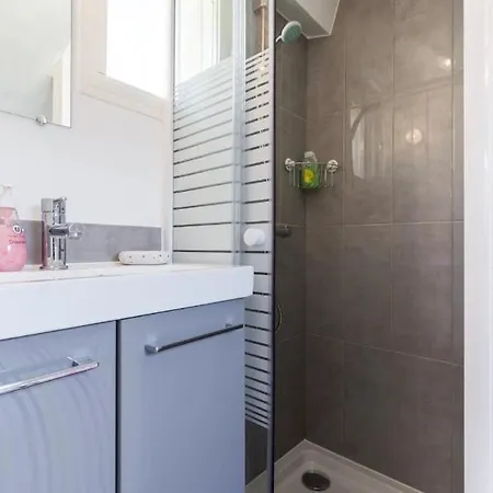 Apartamento Attic -mansardé Sous Les Toits De Niza
